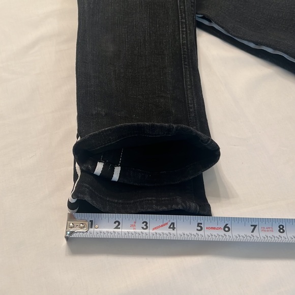 U15- Hot Topic Denim Black Skinny Jeans Pants White Taping Stripes Size 28x32 - Picture 11 of 12